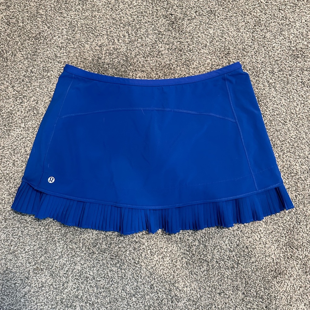 Lululemon city sky run by skirt size 8 royal blue